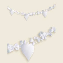 Load image into Gallery viewer, Flowers &amp; Hearts Garland - 4.57m
