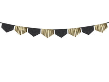 Load image into Gallery viewer, Scalloped fringe garland, mix - 3m
