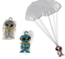 Load image into Gallery viewer, Fun Toy Alien Parachute Man
